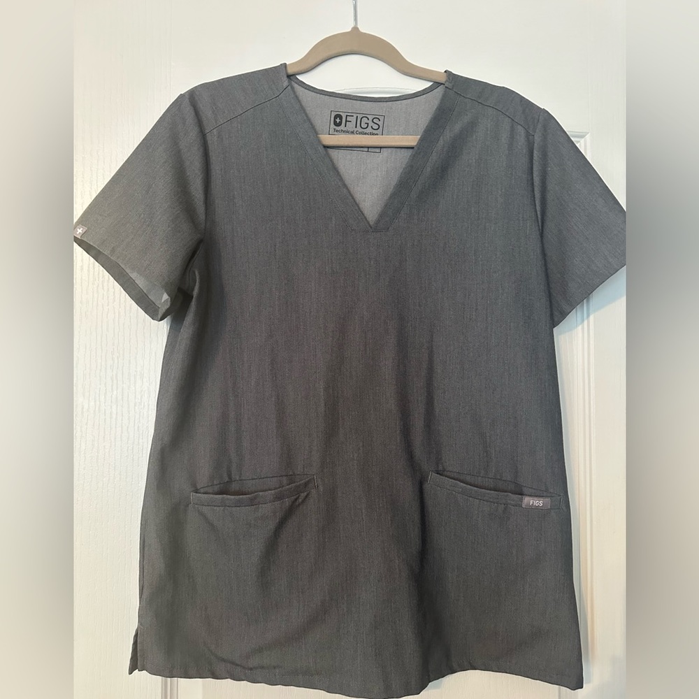 FIGS Grey scrub top